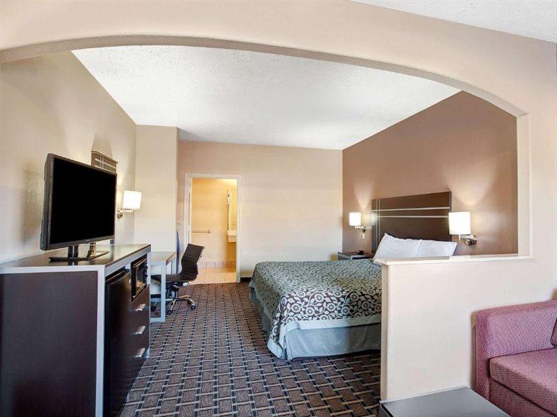 Days Inn & Suites By Wyndham Houston North - Spring Eksteriør billede