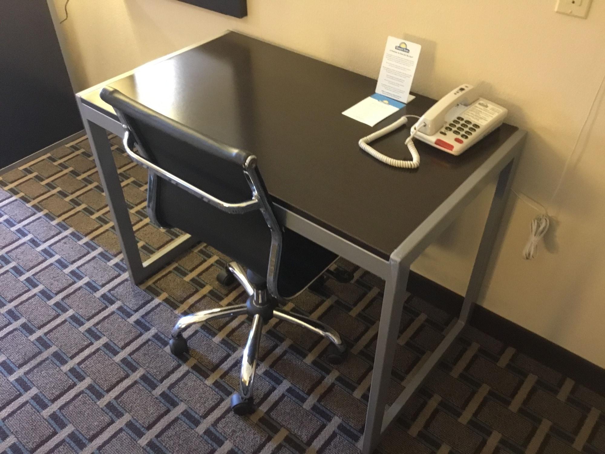 Days Inn & Suites By Wyndham Houston North - Spring Eksteriør billede